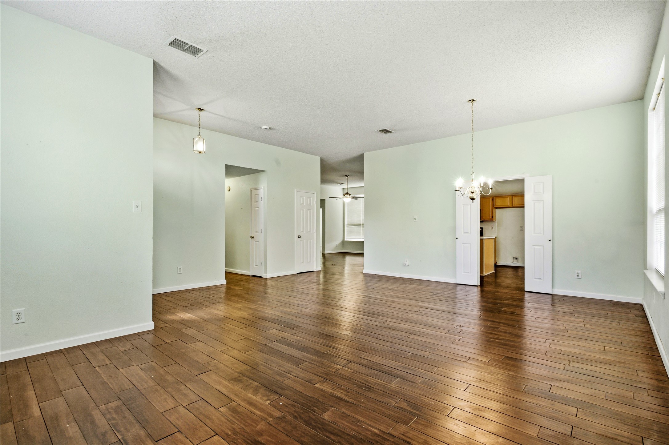 2720 Preston Creek Mesquite TX 75181