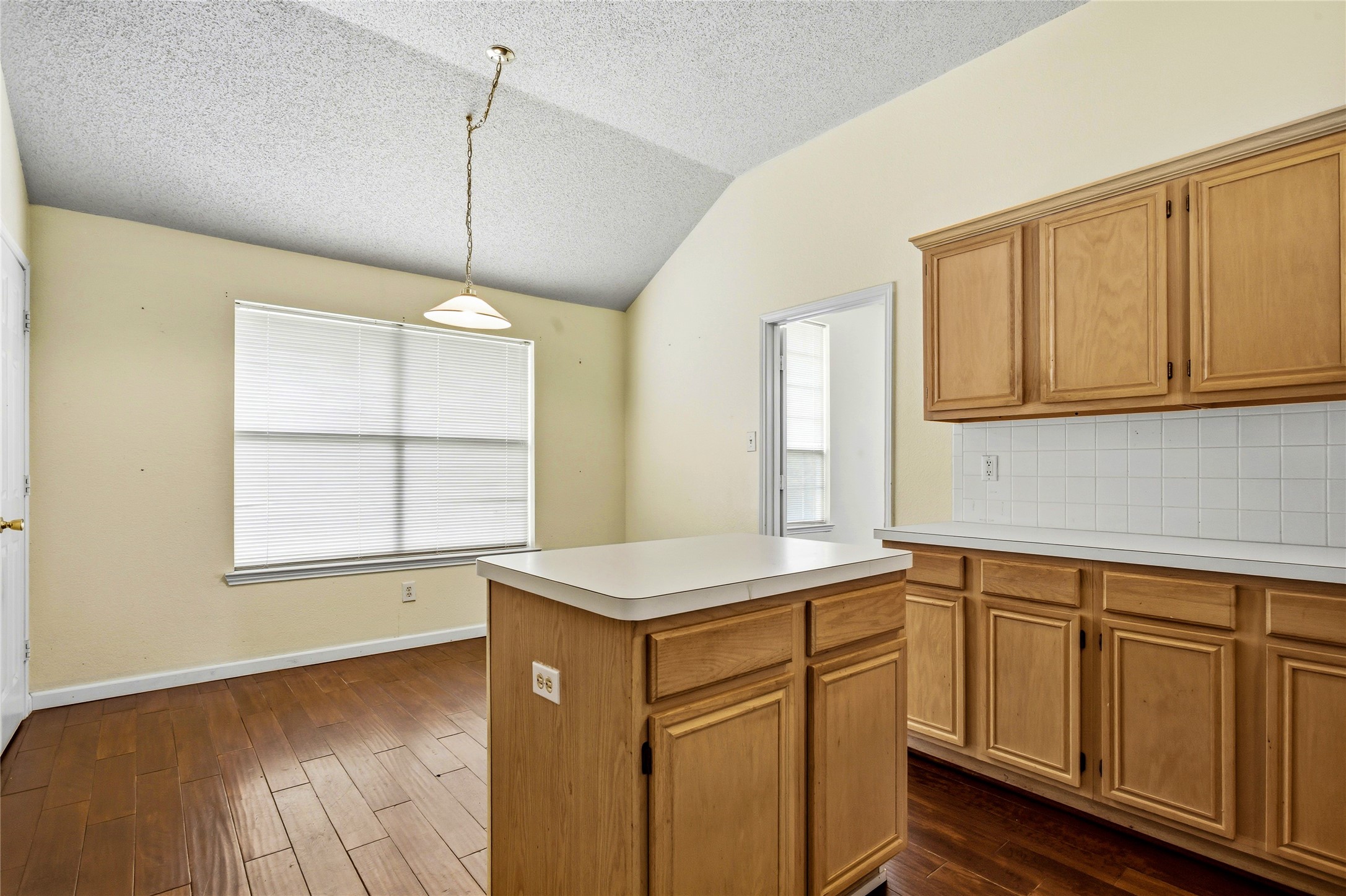 2720 Preston Creek Mesquite TX 75181