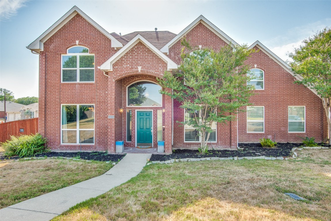 2074 Whispering Cove Lewisville TX 75067