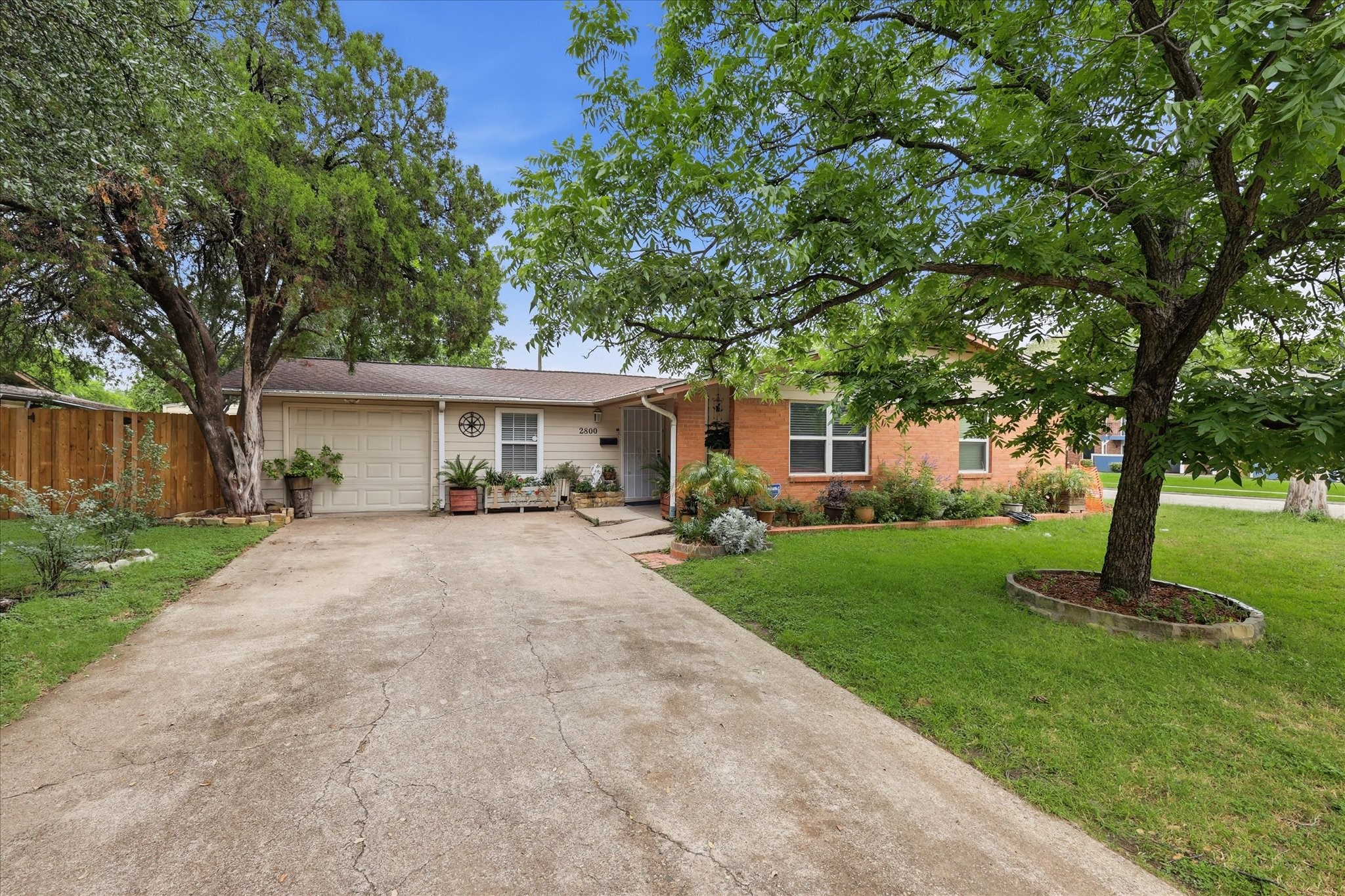 2800 Brockbank Drive Irving TX 75062