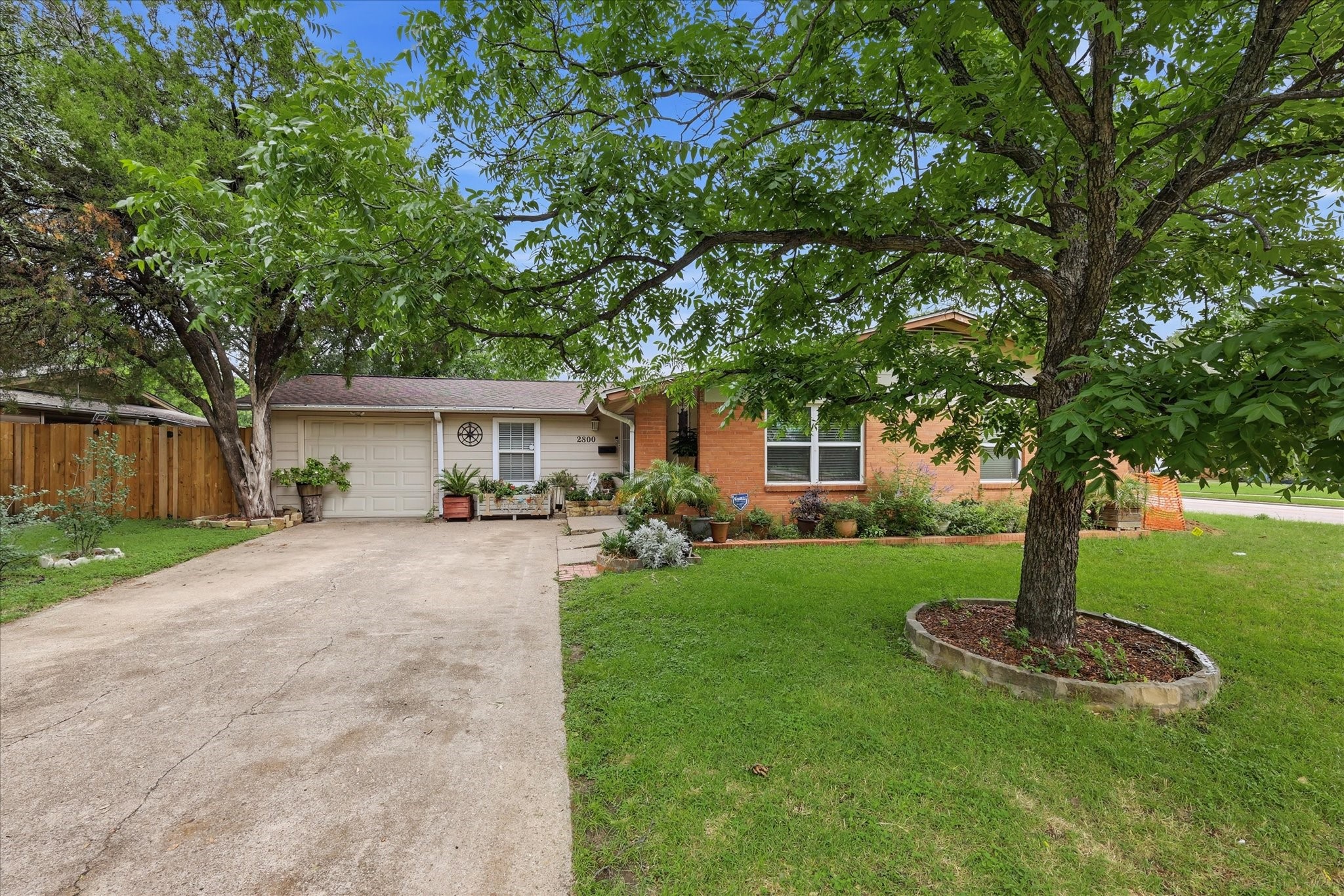 2800 Brockbank Drive Irving TX 75062