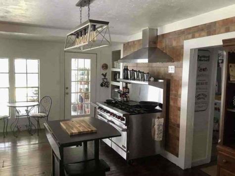 408 S Railroad Avenue Calvert TX 77837