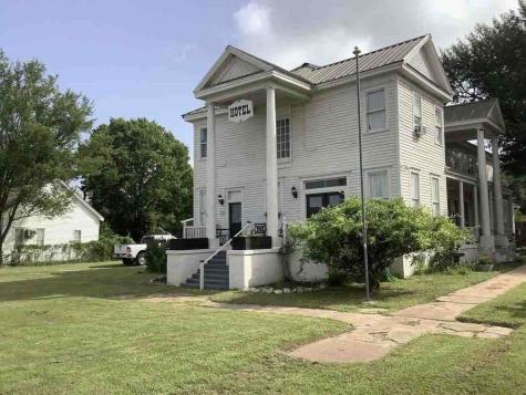 408 S Railroad Avenue Calvert TX 77837
