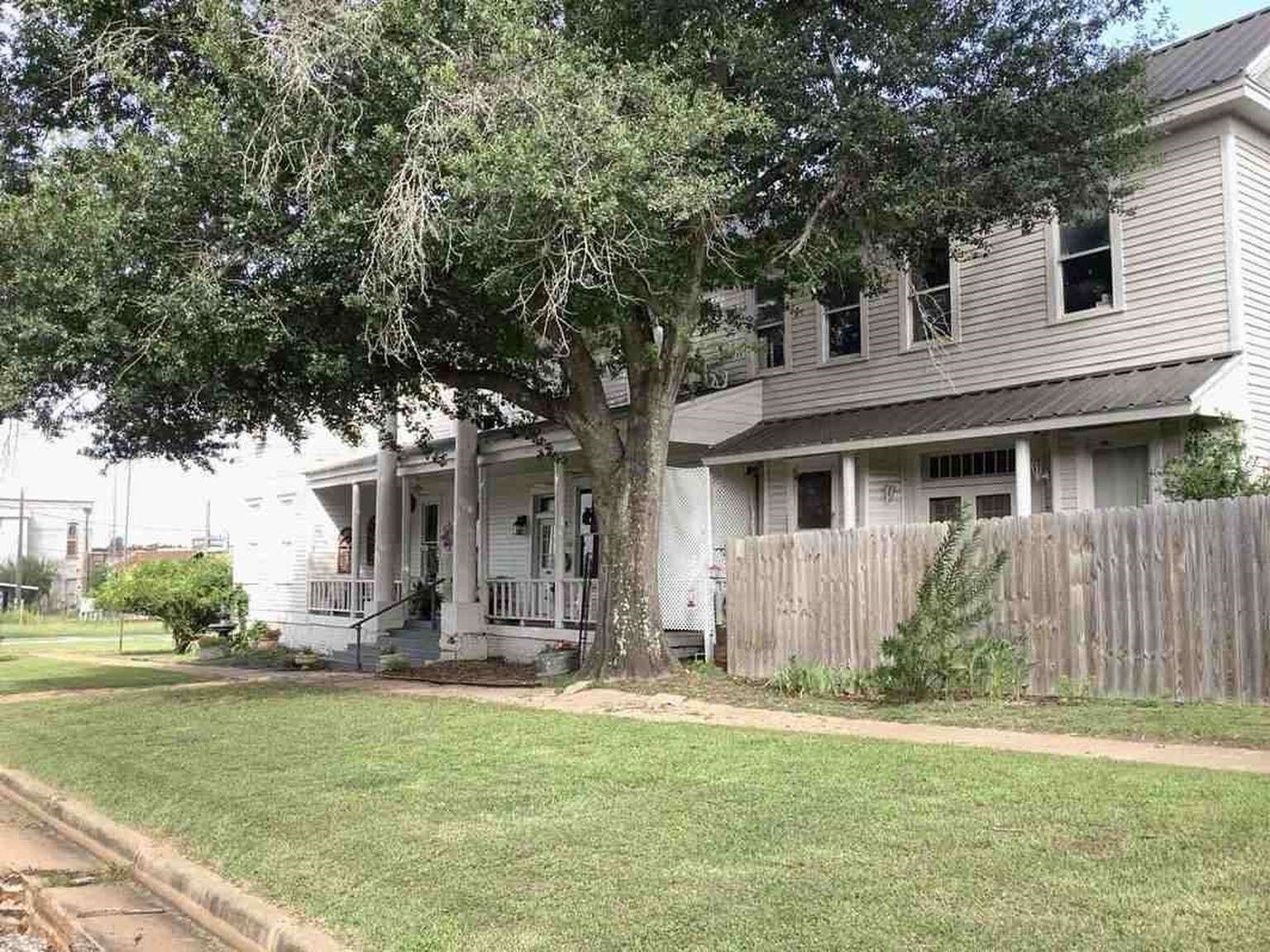 408 S Railroad Avenue Calvert TX 77837