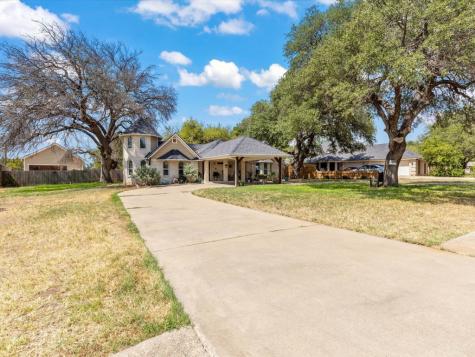 614 Aqua Vista Drive Granbury TX 76049