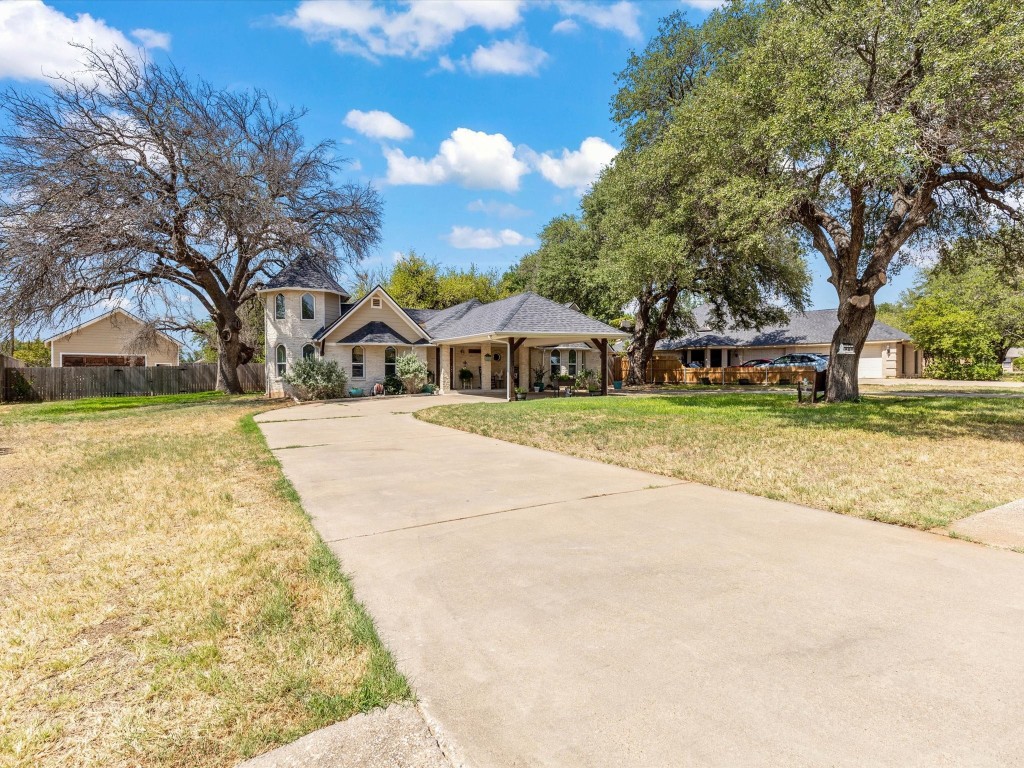 614 Aqua Vista Drive Granbury TX 76049