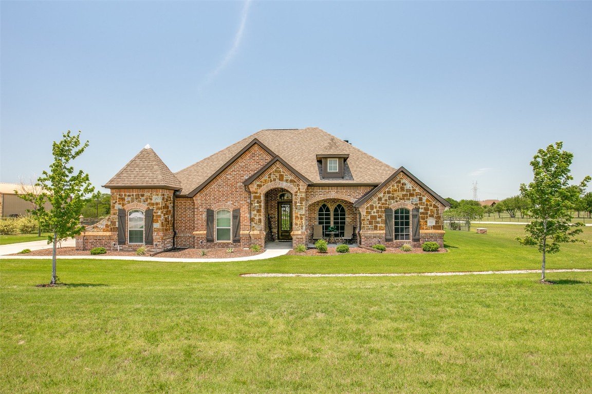 202 Wapiti Drive Azle TX 76020