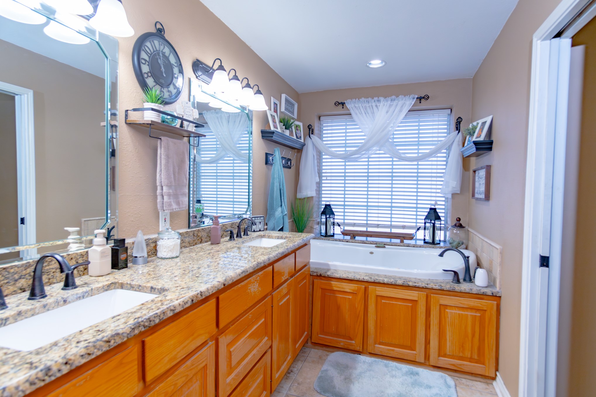 733 Ridgeview Drive Sherman TX 75090