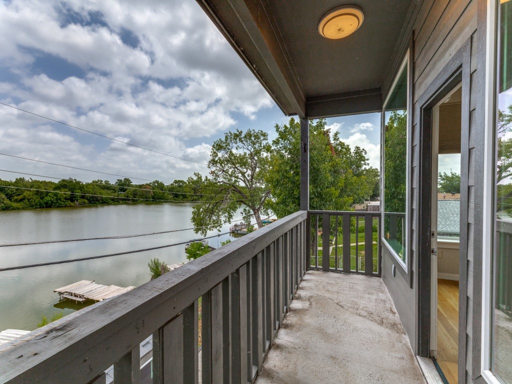 2001 Pebblebrook Trail Irving TX 75060
