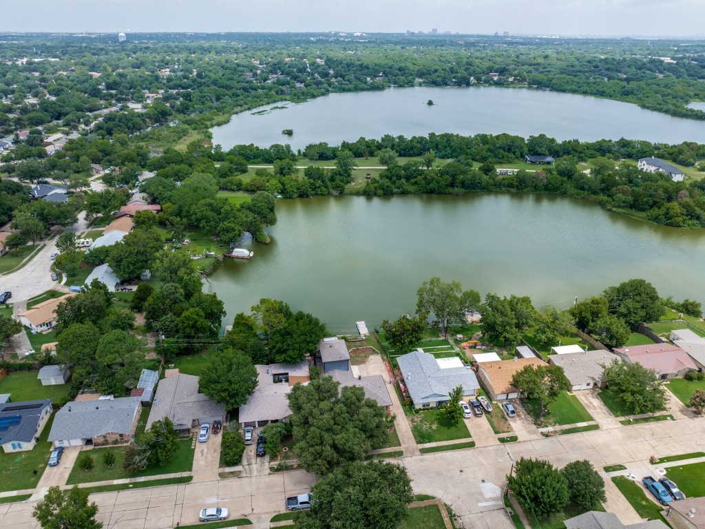 2001 Pebblebrook Trail Irving TX 75060