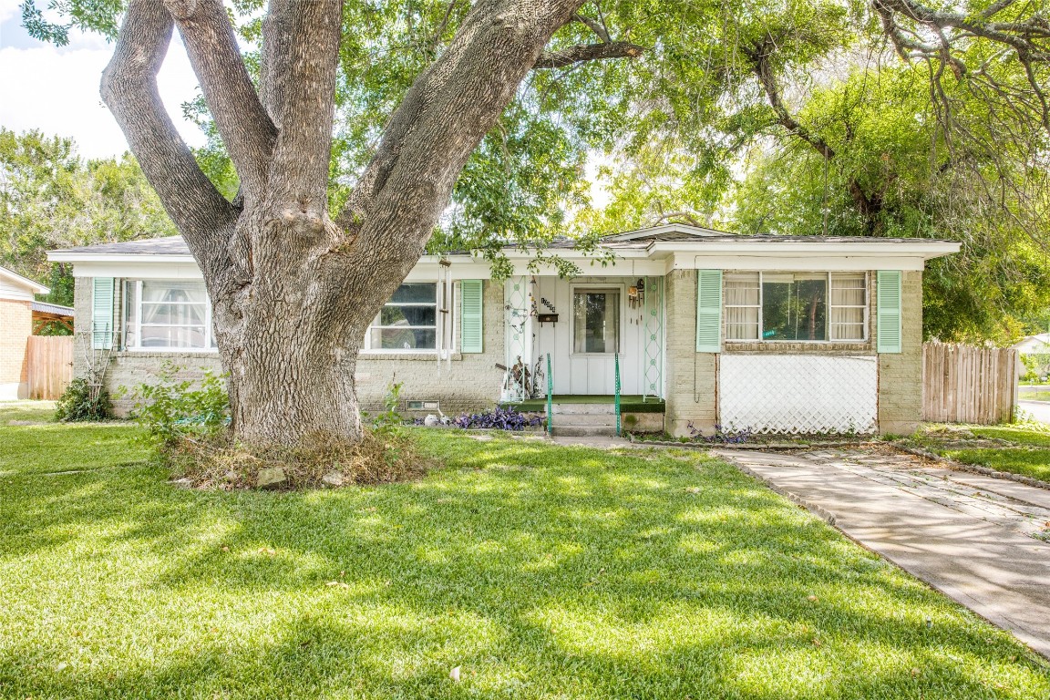 10904 Park Oak Circle Dallas TX 75228