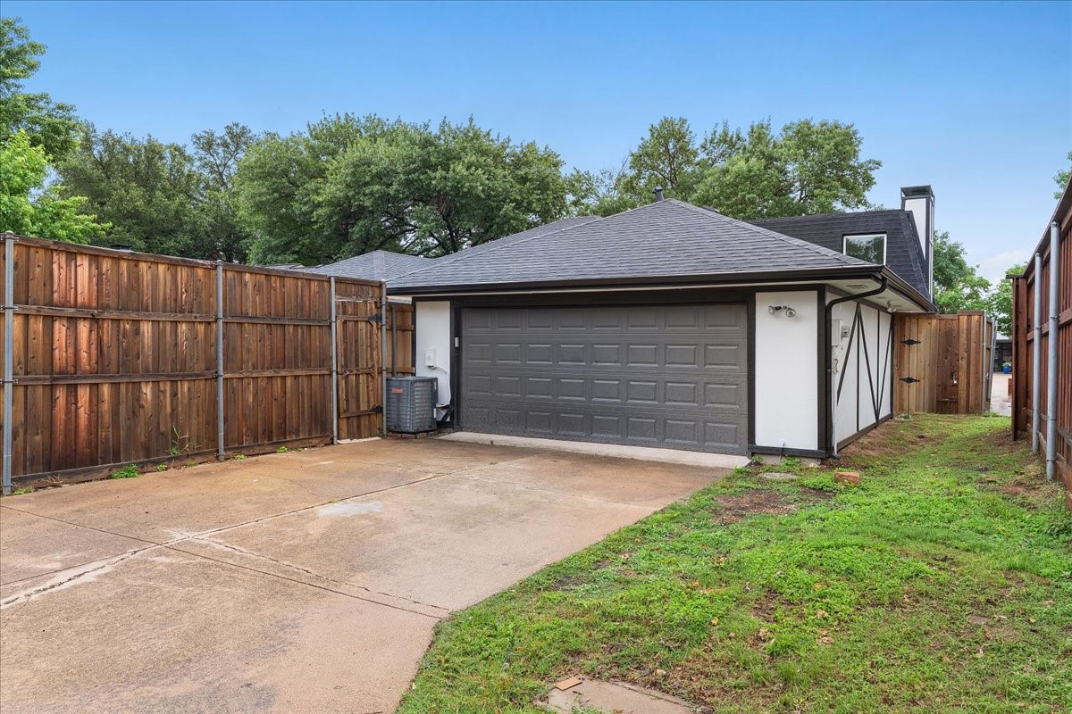 9205 Moss Farm Lane Dallas TX 75243