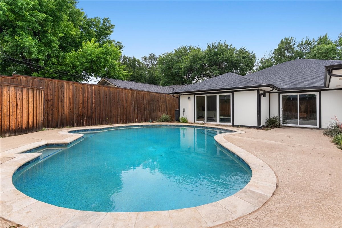 9205 Moss Farm Lane Dallas TX 75243