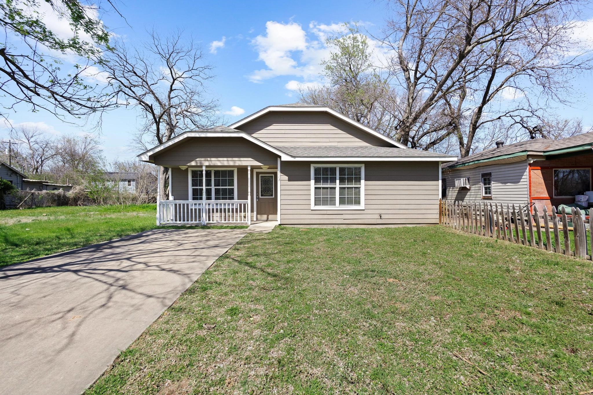 713 W Bond Street Denison TX 75020