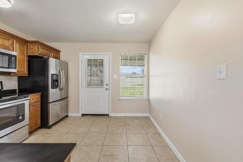 713 W Bond Street Denison TX 75020