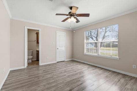 713 W Bond Street Denison TX 75020
