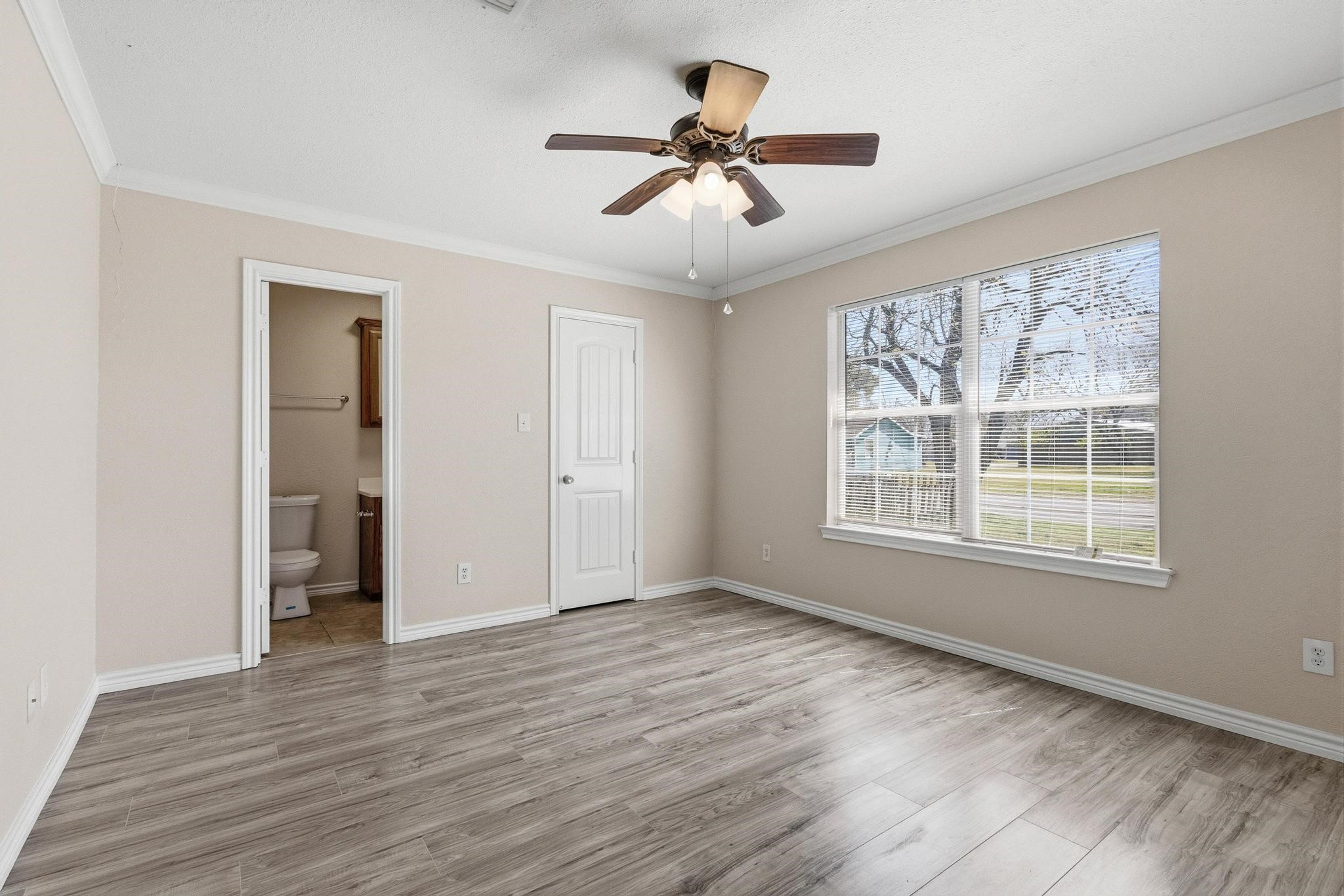 713 W Bond Street Denison TX 75020