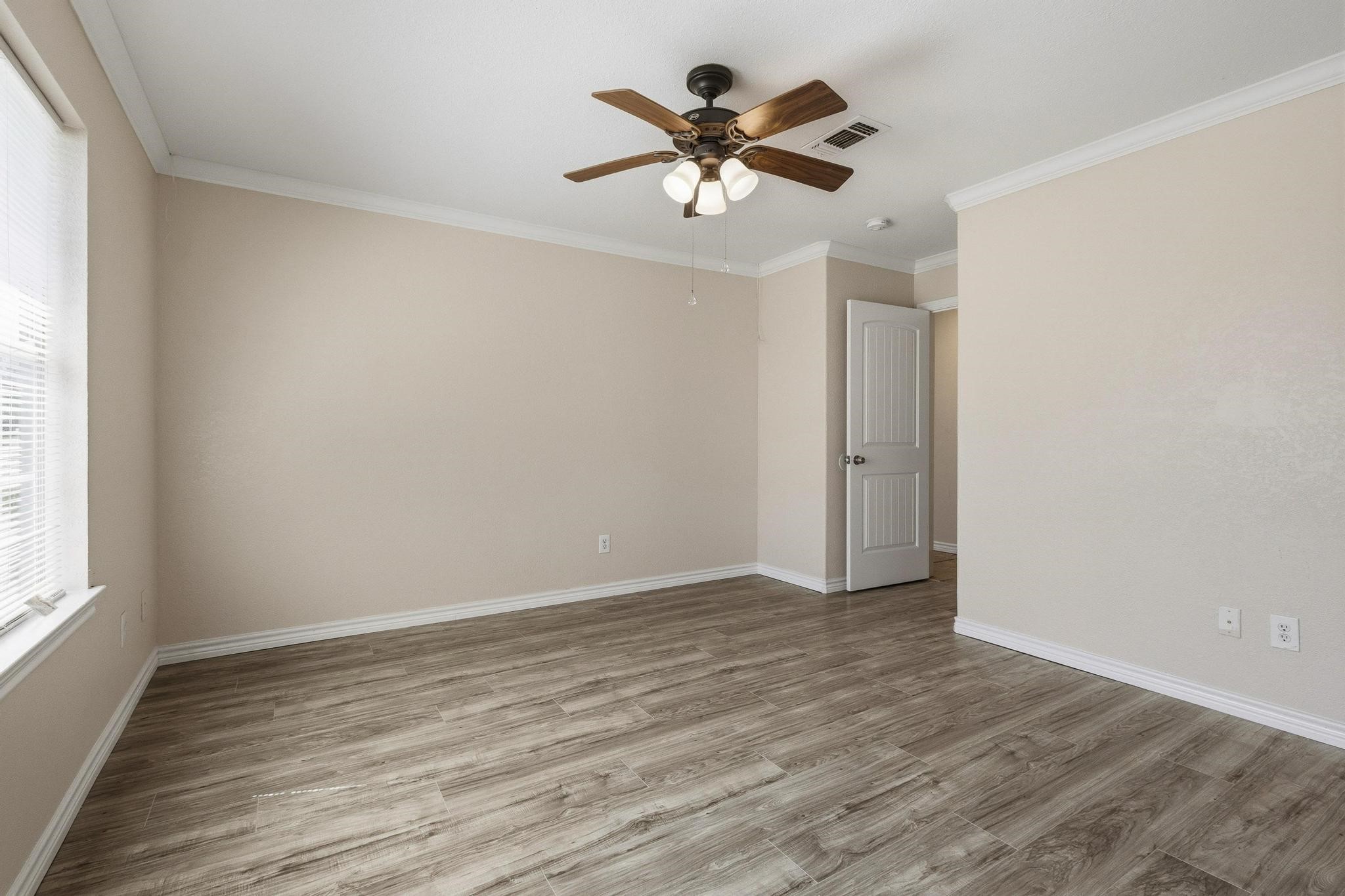 713 W Bond Street Denison TX 75020