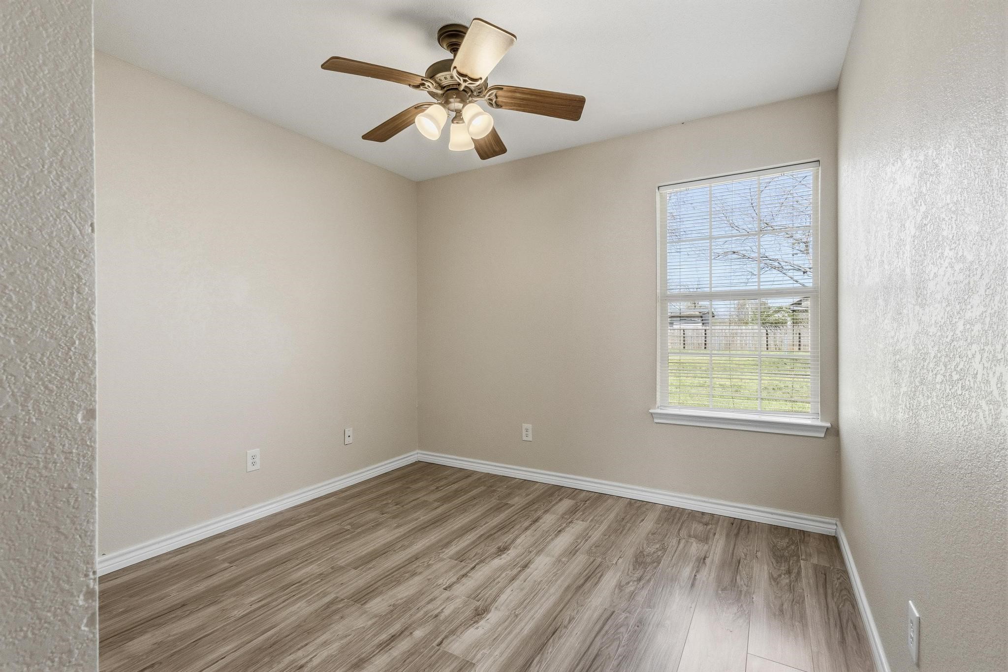 713 W Bond Street Denison TX 75020