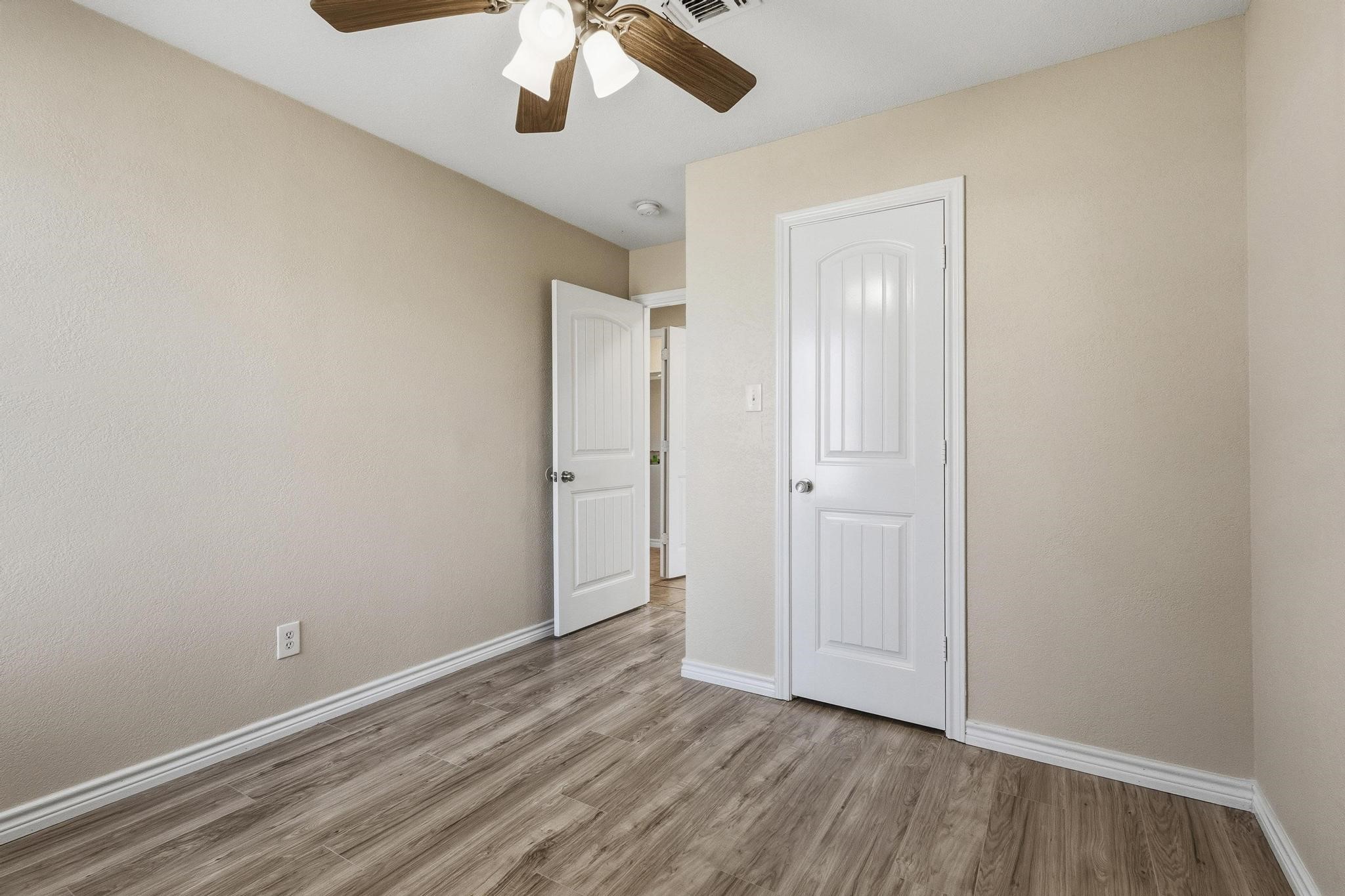 713 W Bond Street Denison TX 75020