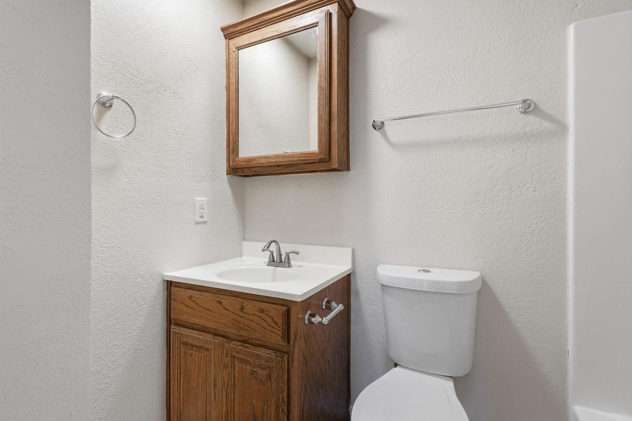 713 W Bond Street Denison TX 75020