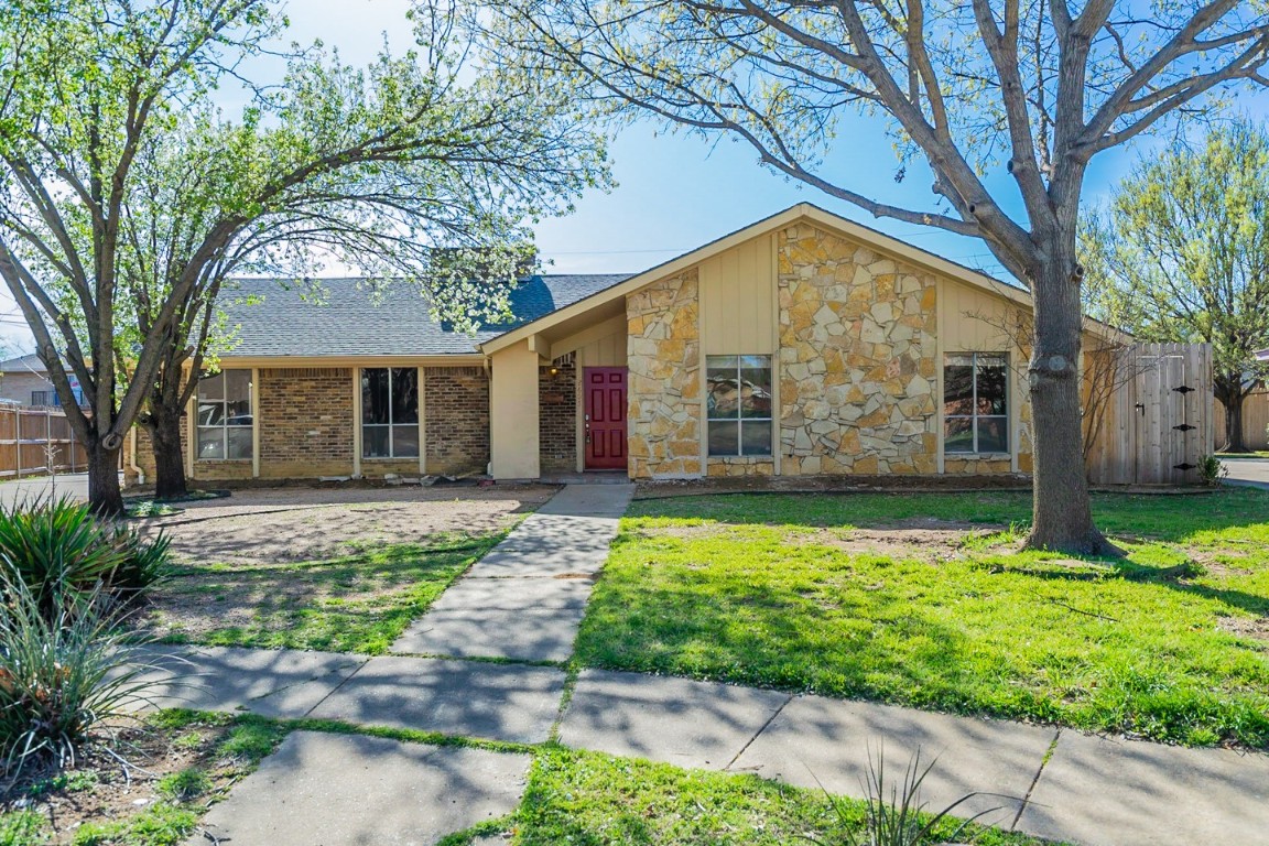 2605 Twinpost Court Irving TX 75062