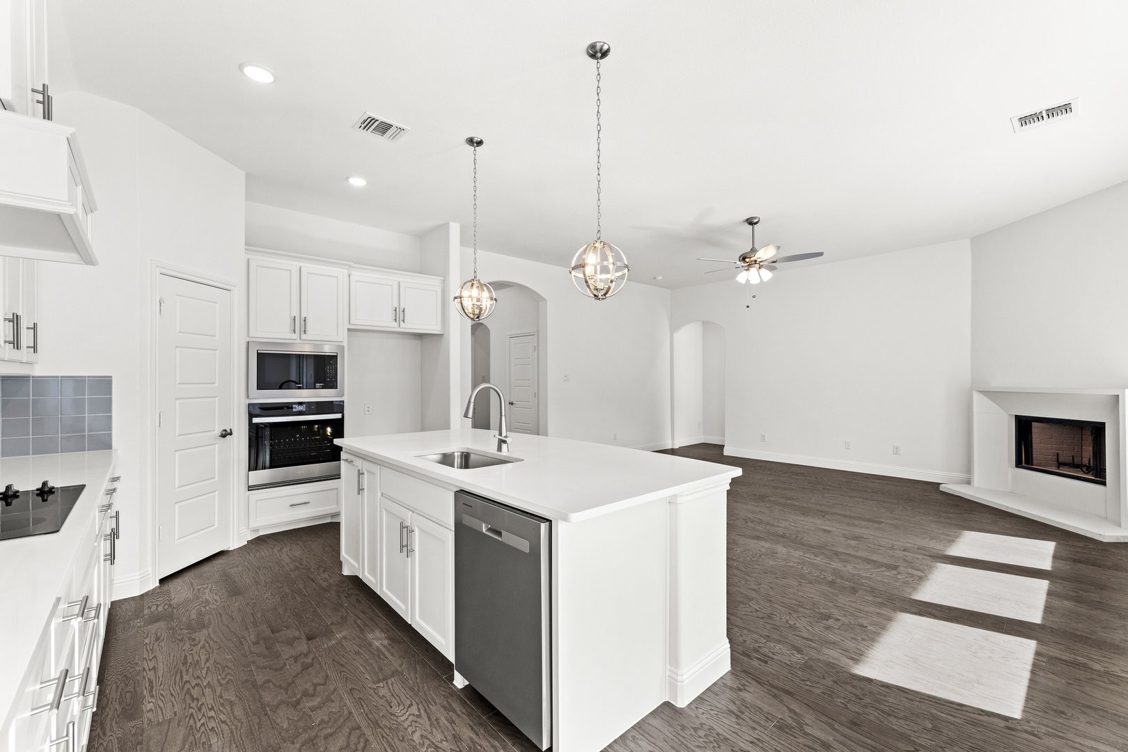 3121 Blue Hill Drive Burleson TX 76028