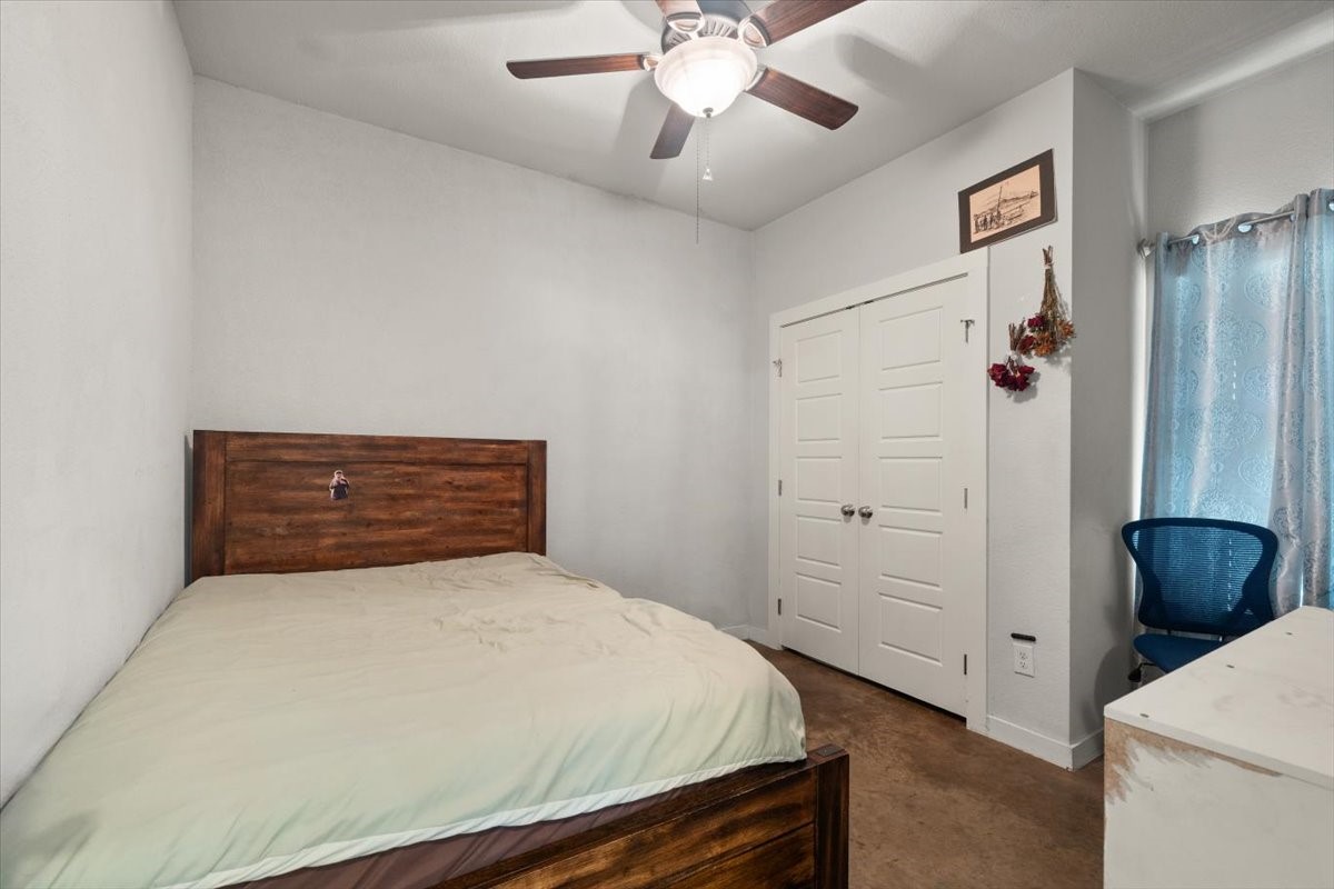 213 S Baugh Street Alvarado TX 76009