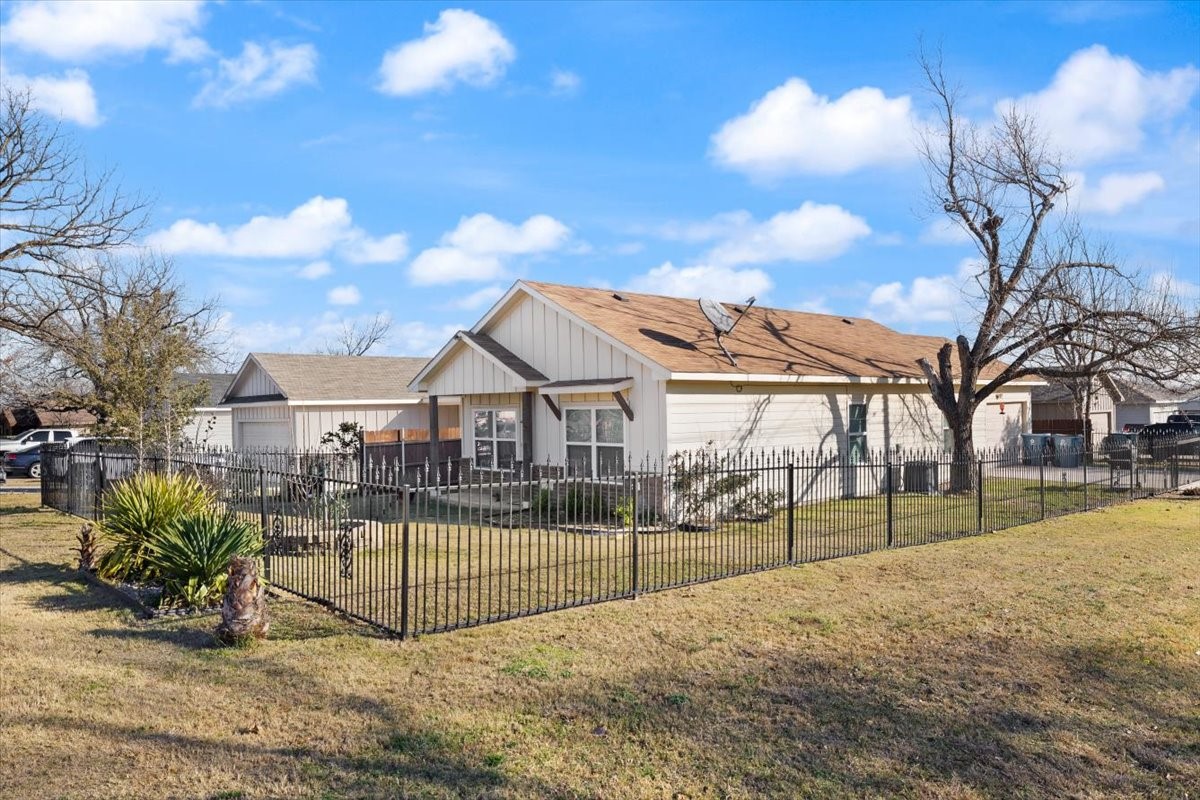 213 S Baugh Street Alvarado TX 76009