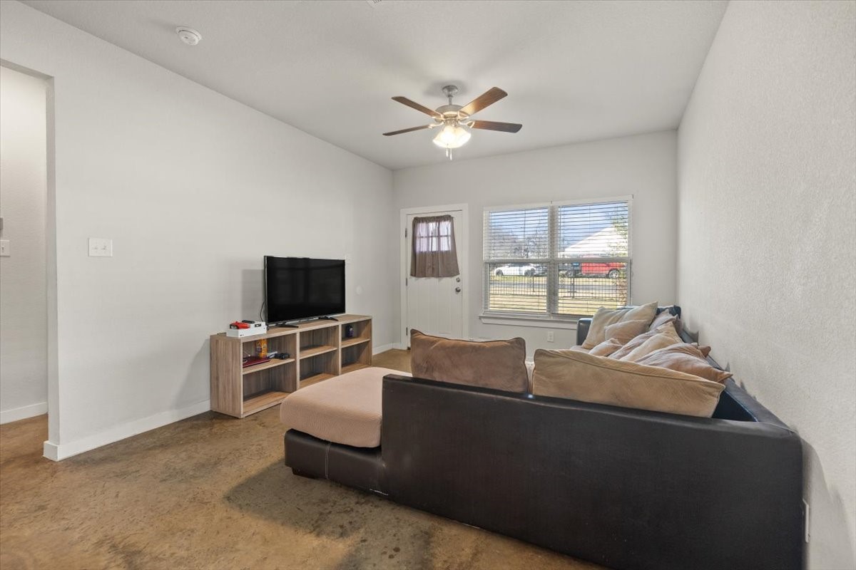 213 S Baugh Street Alvarado TX 76009