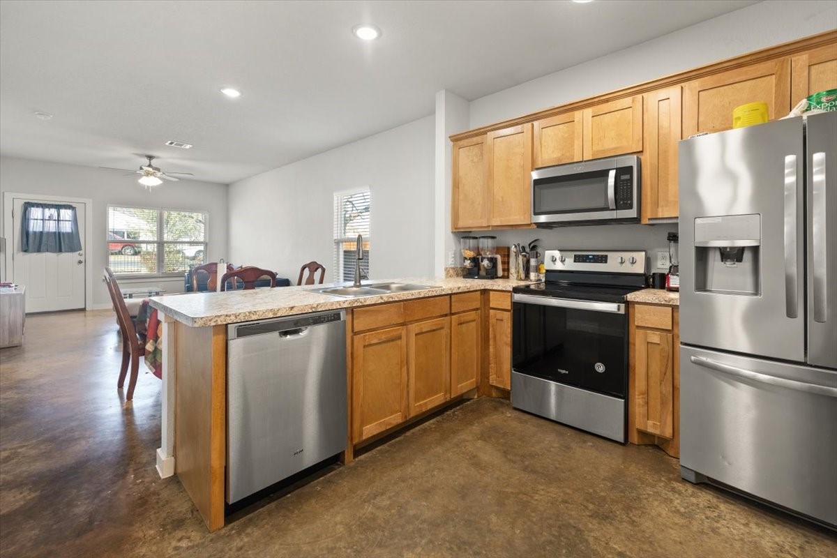 213 S Baugh Street Alvarado TX 76009