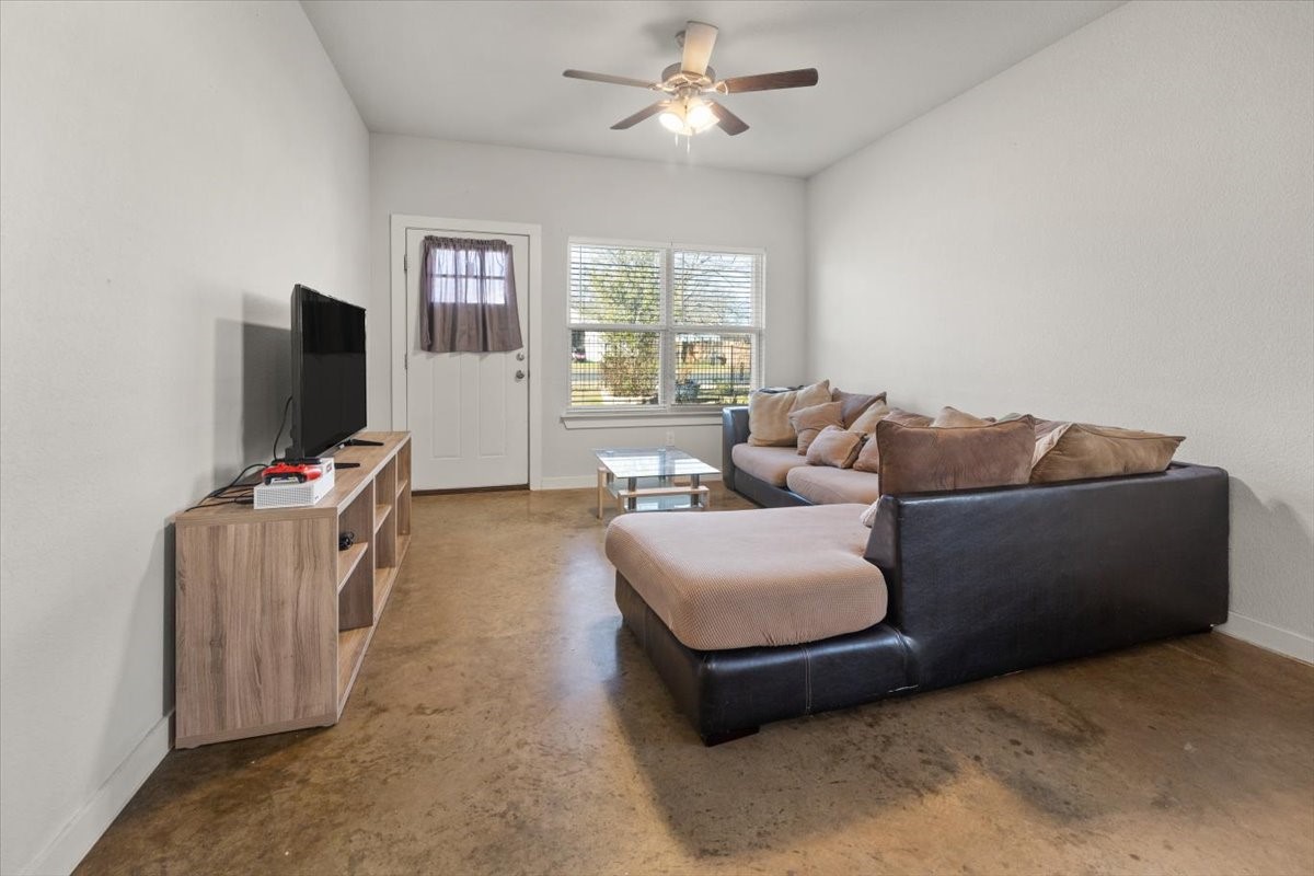 213 S Baugh Street Alvarado TX 76009