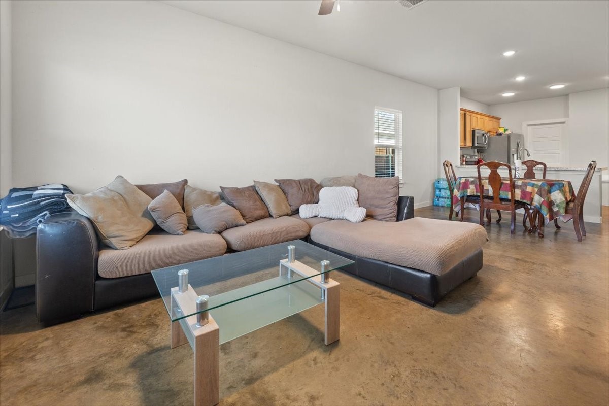 213 S Baugh Street Alvarado TX 76009