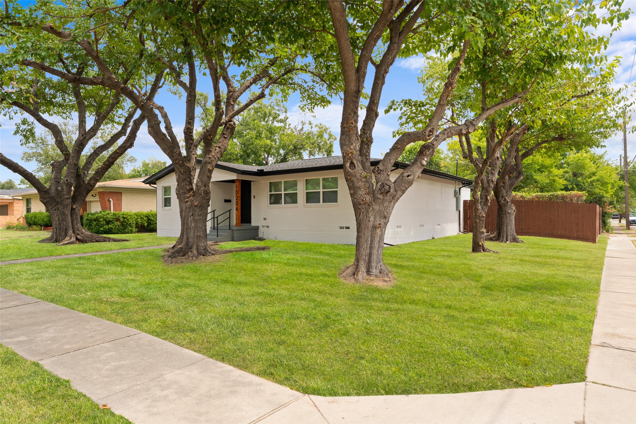 10204 San Juan Avenue Dallas TX 75228