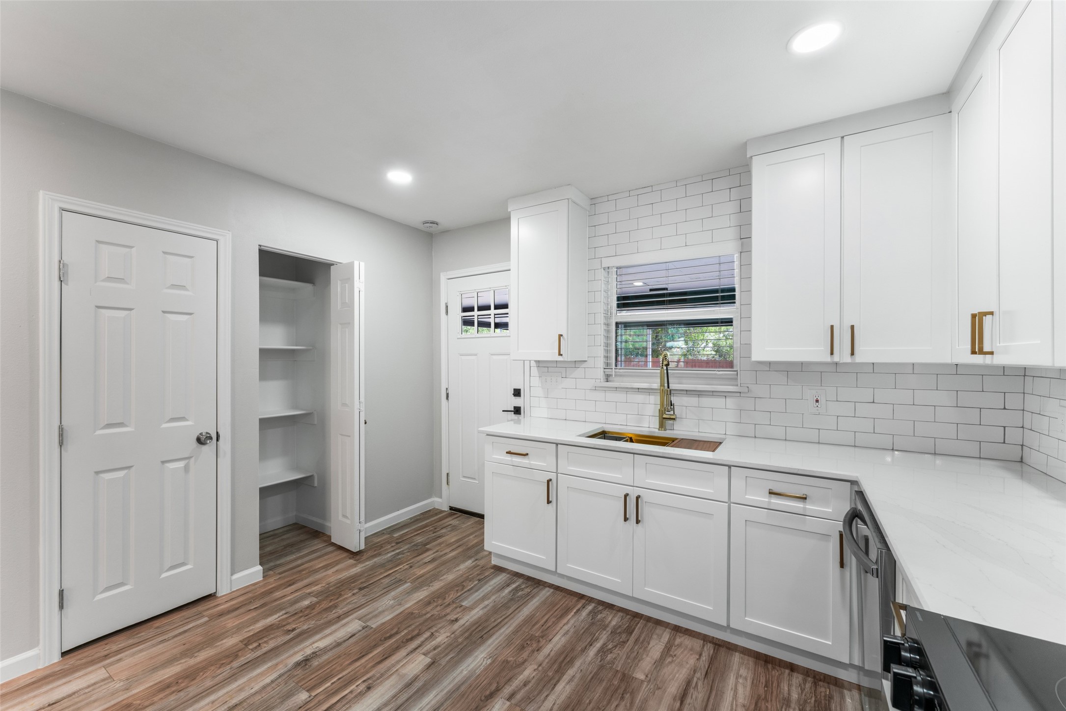 10204 San Juan Avenue Dallas TX 75228