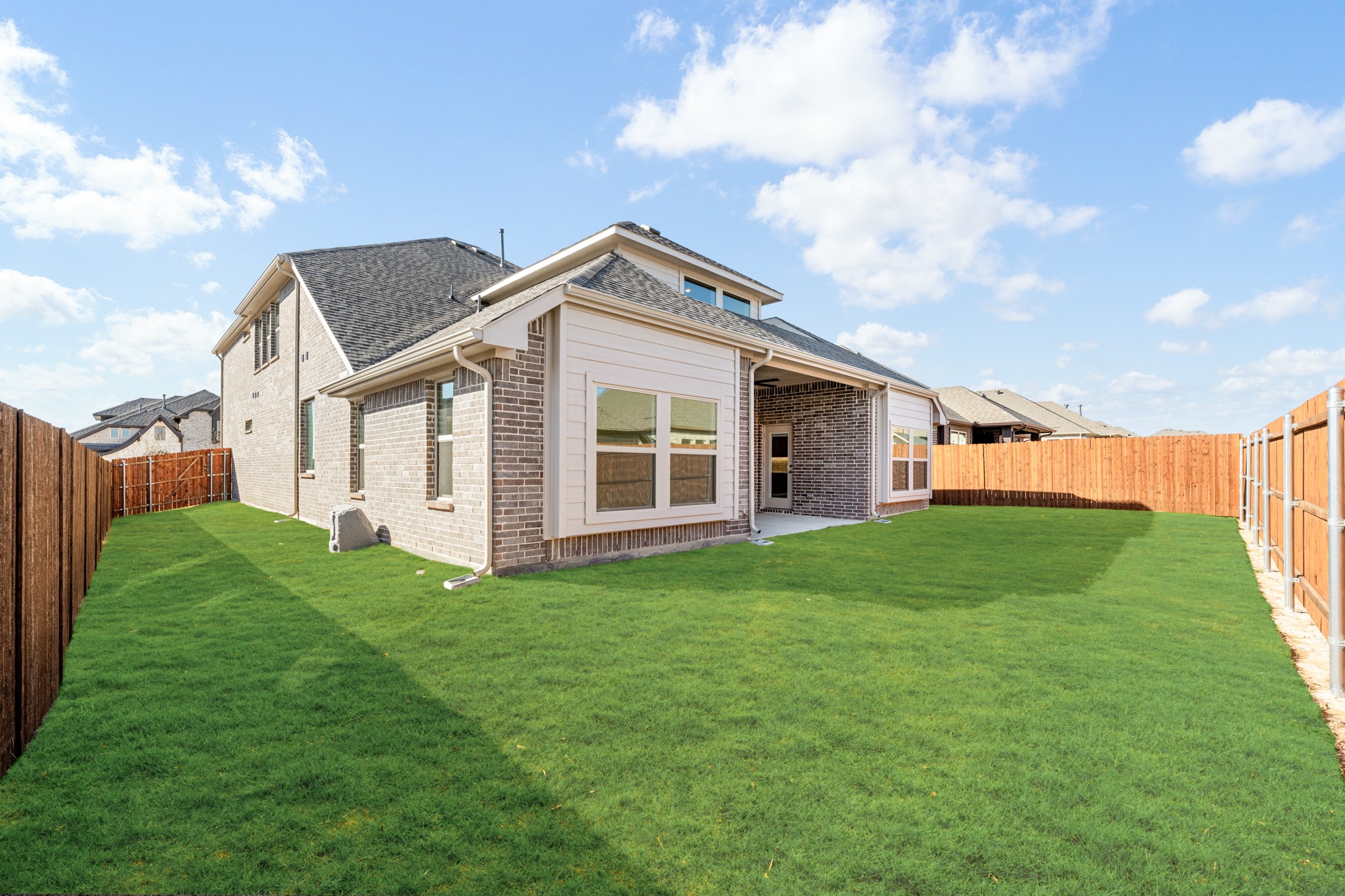 5520 Sweetwater Drive Denton TX 76226