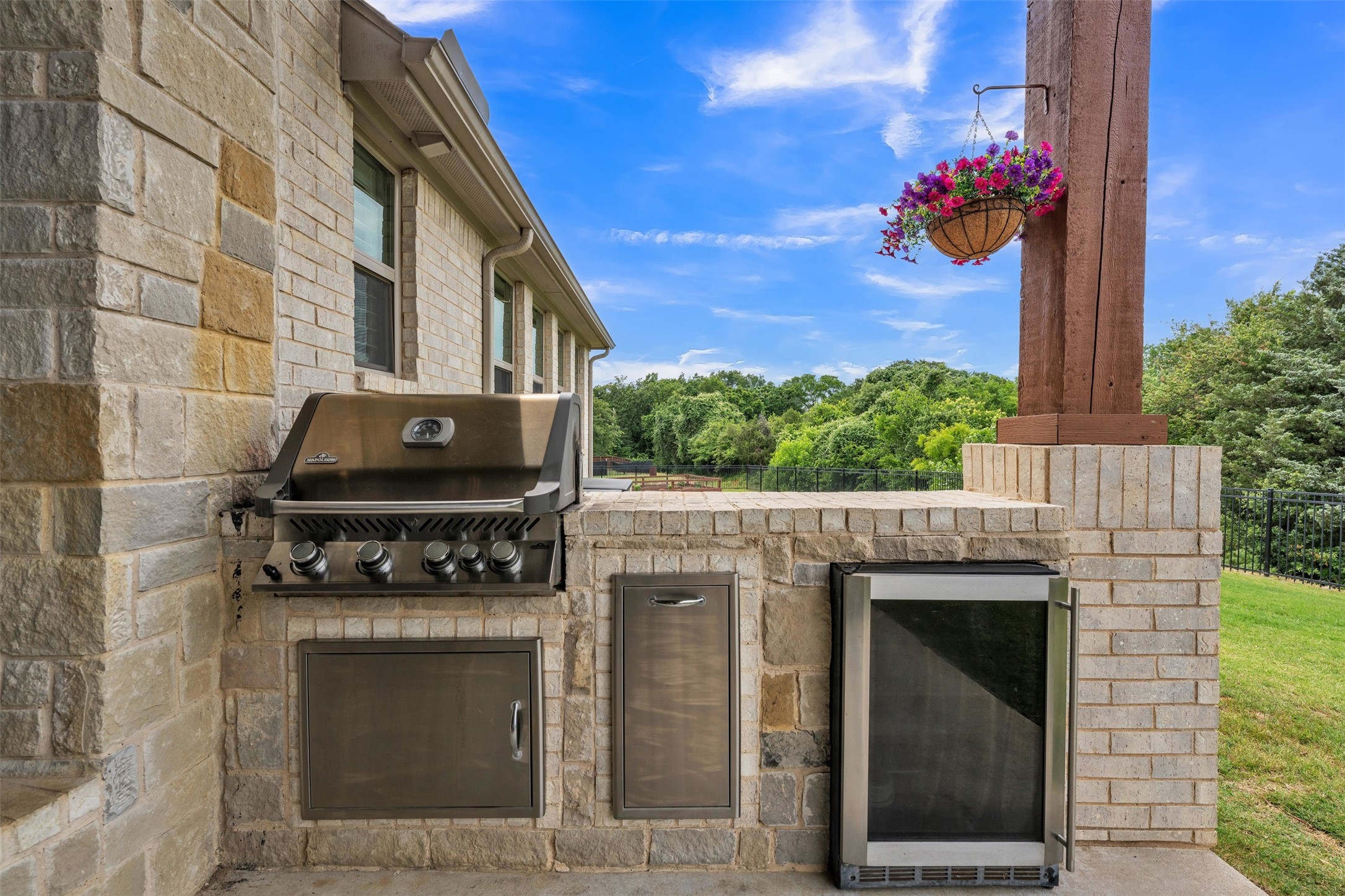 1060 Waters Edge Court Oak Point TX 75068
