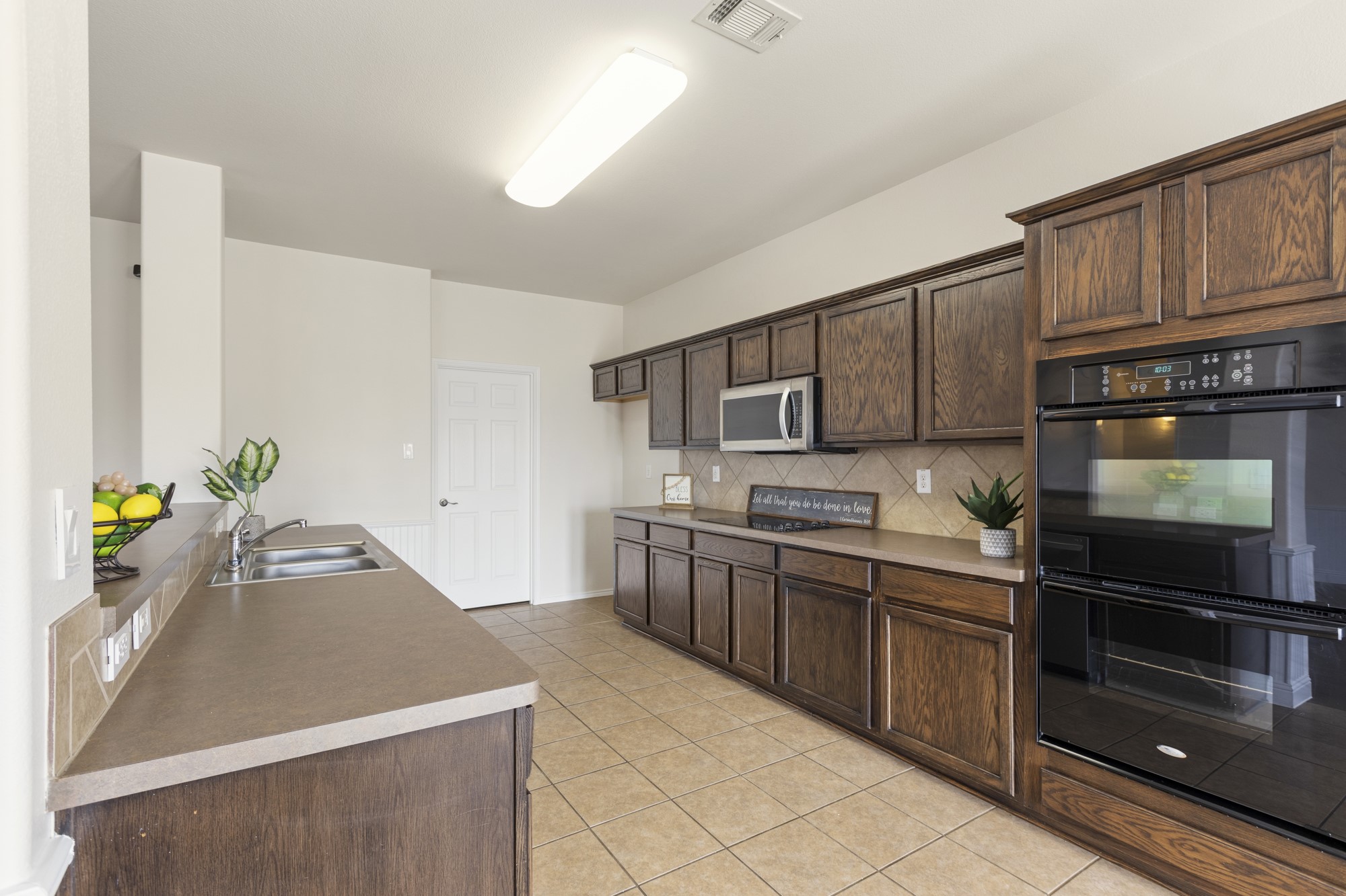 12421 Hunters Mill Trail Fort Worth TX 76028