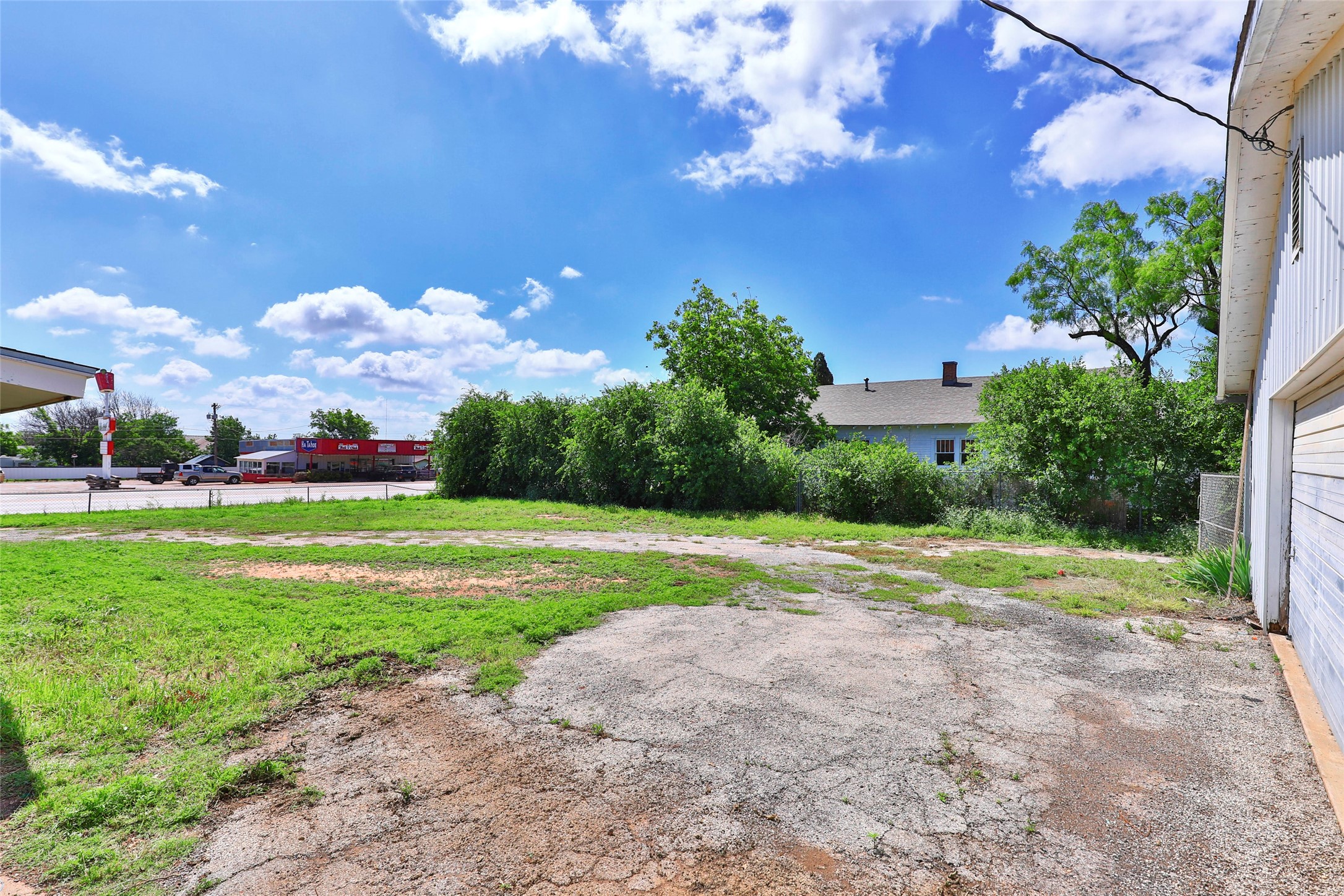 1814 Commercial Avenue Anson TX 79501