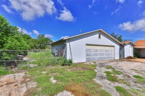 1814 Commercial Avenue Anson TX 79501