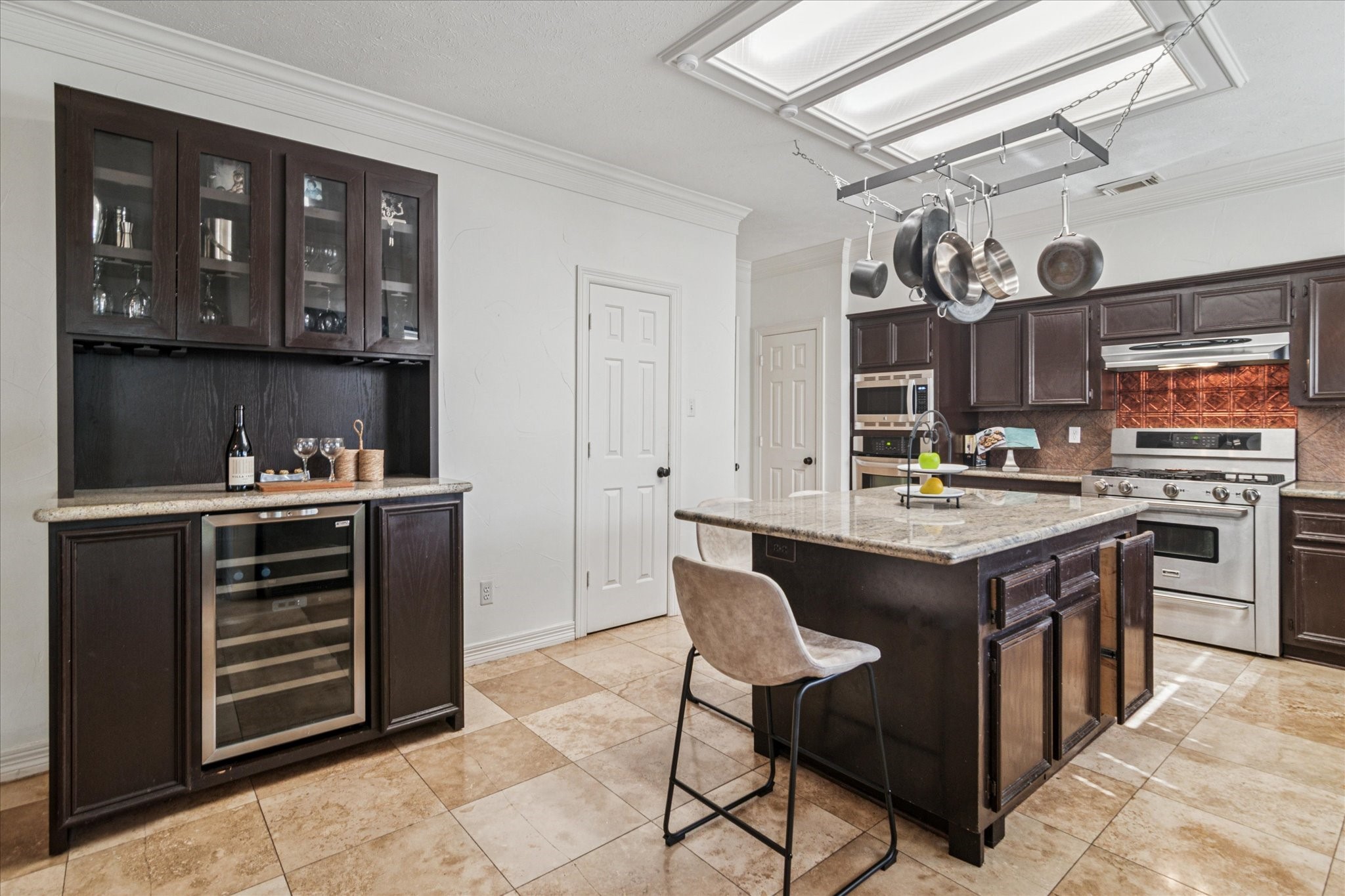 2200 Southern Oak Drive Irving TX 75063