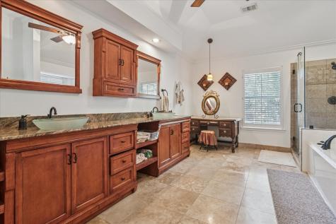 2200 Southern Oak Drive Irving TX 75063