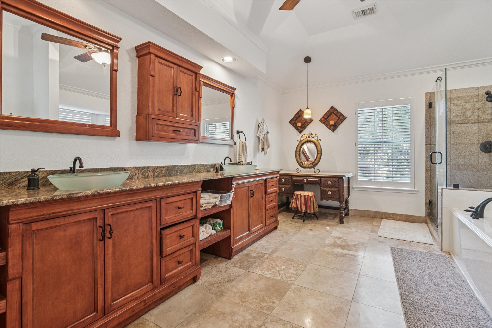 2200 Southern Oak Drive Irving TX 75063