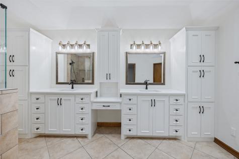 1607 N Main Street Euless TX 76039