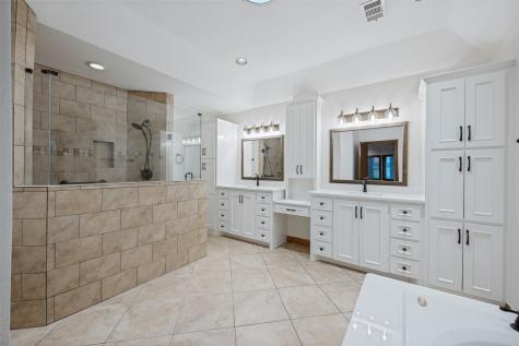1607 N Main Street Euless TX 76039