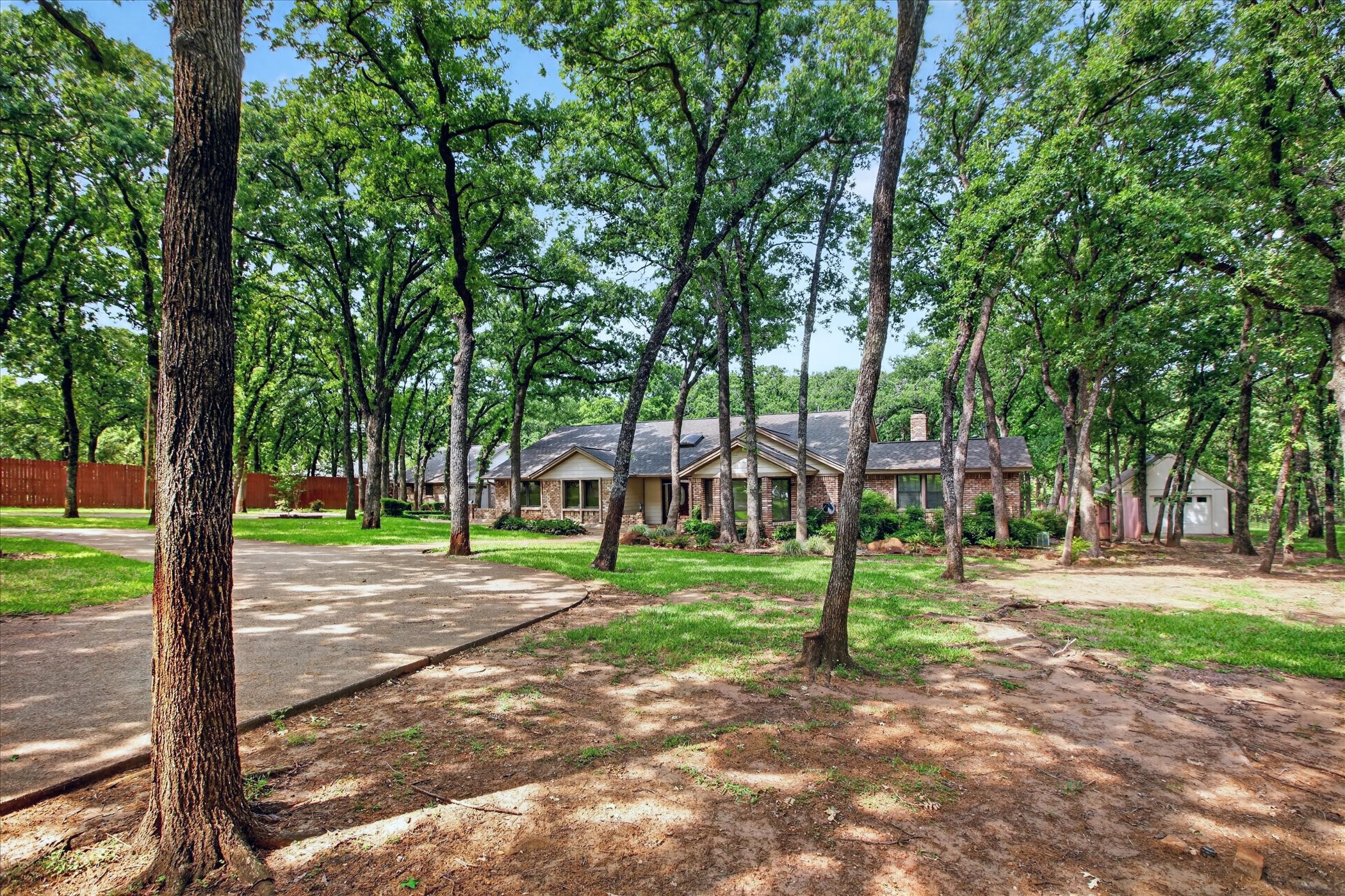 1607 N Main Street Euless TX 76039