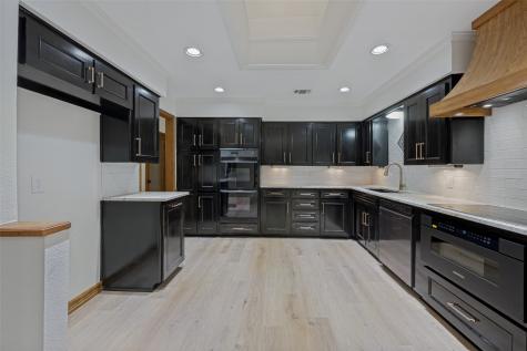 1607 N Main Street Euless TX 76039