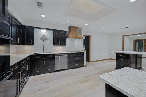 1607 N Main Street Euless TX 76039