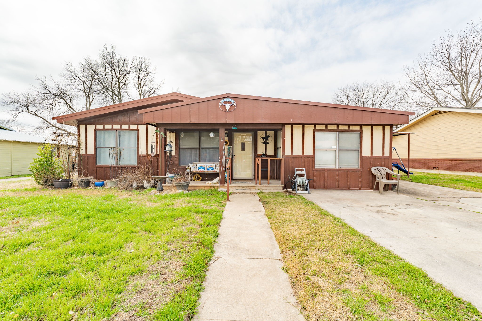 110 Blakeney Stephenville TX 76401