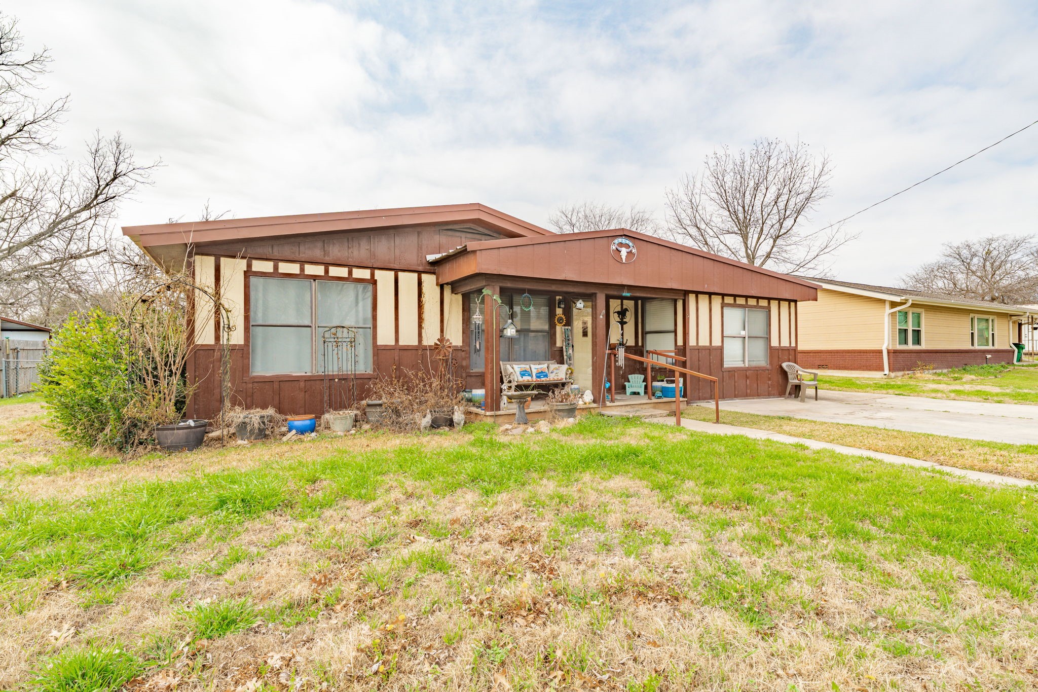 110 Blakeney Stephenville TX 76401
